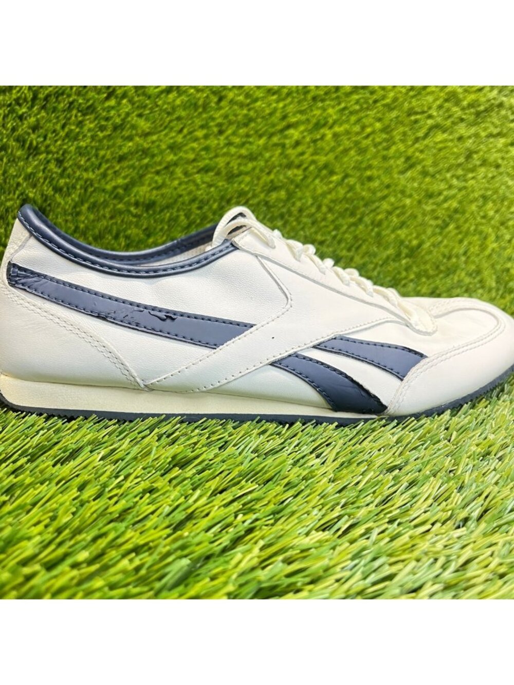 Reebok Glide Low‎ Womens Size 8.5 White Blue Athletic Running Shoes Sneakers